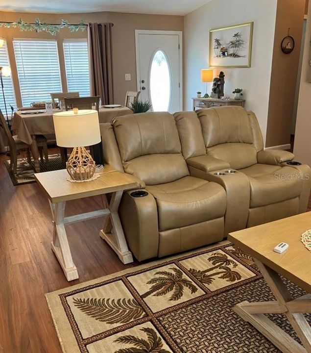 На продажу: $199,900 (3 спален, 2 ванн, 1769 Квадратных фут)