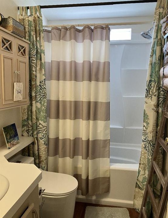 На продажу: $199,900 (3 спален, 2 ванн, 1769 Квадратных фут)