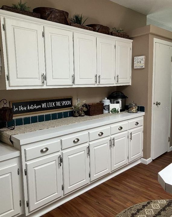 На продажу: $199,900 (3 спален, 2 ванн, 1769 Квадратных фут)