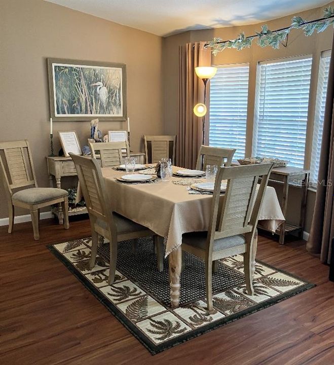 На продажу: $199,900 (3 спален, 2 ванн, 1769 Квадратных фут)