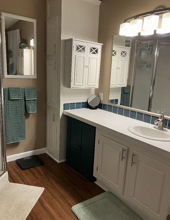 На продажу: $199,900 (3 спален, 2 ванн, 1769 Квадратных фут)