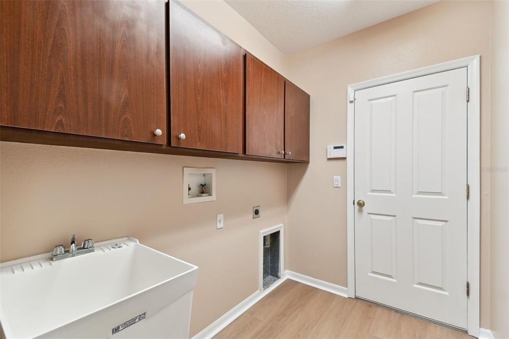 Active With Contract: $590,000 (4 beds, 3 baths, 3275 Square Feet)