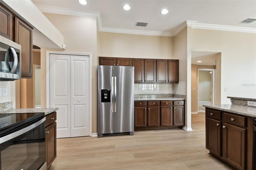 Active With Contract: $590,000 (4 beds, 3 baths, 3275 Square Feet)