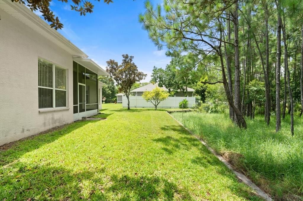 Под контрактом: $375,000 (4 спален, 2 ванн, 2118 Квадратных фут)