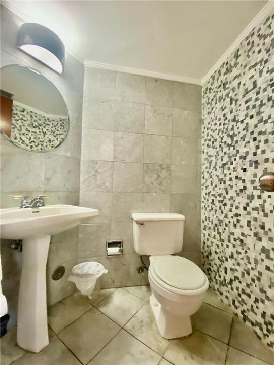 Под контрактом: $975,000 (2 спален, 2 ванн, 1858 Квадратных фут)