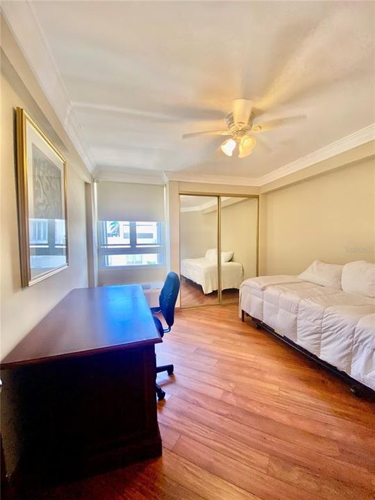 Под контрактом: $975,000 (2 спален, 2 ванн, 1858 Квадратных фут)