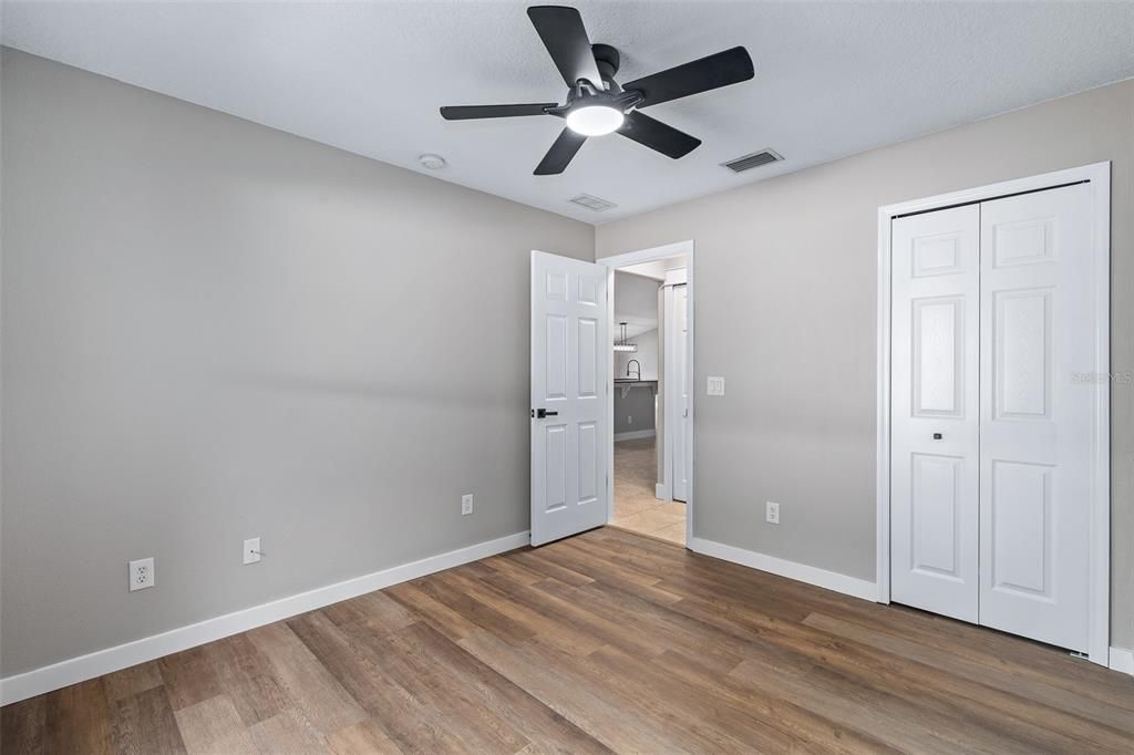 For Sale: $550,000 (5 beds, 3 baths, 3415 Square Feet)