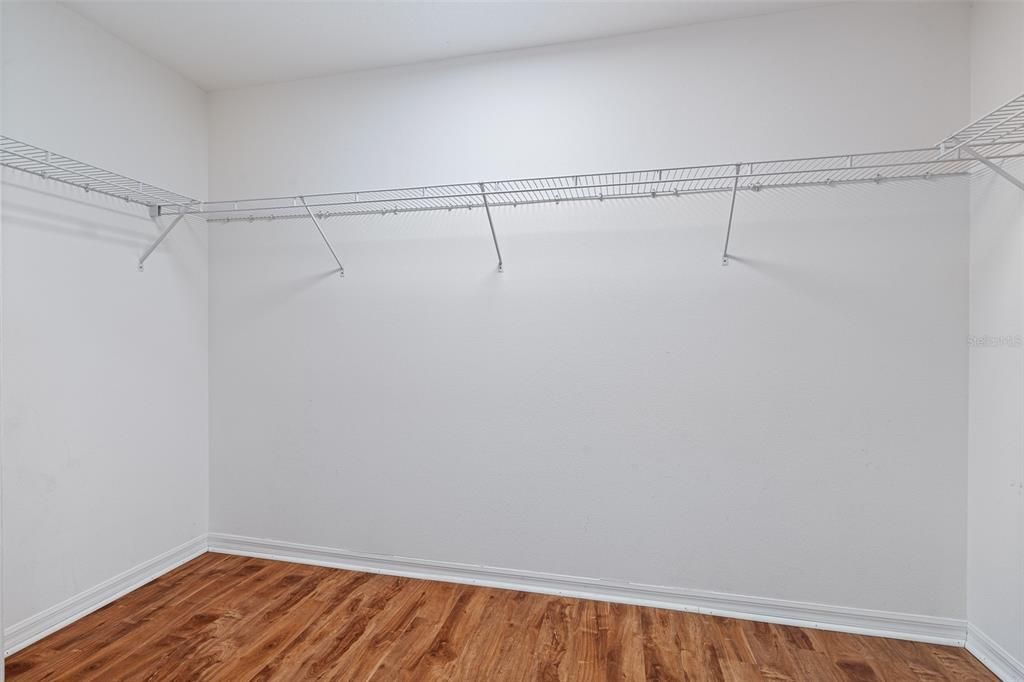 For Sale: $550,000 (5 beds, 3 baths, 3415 Square Feet)