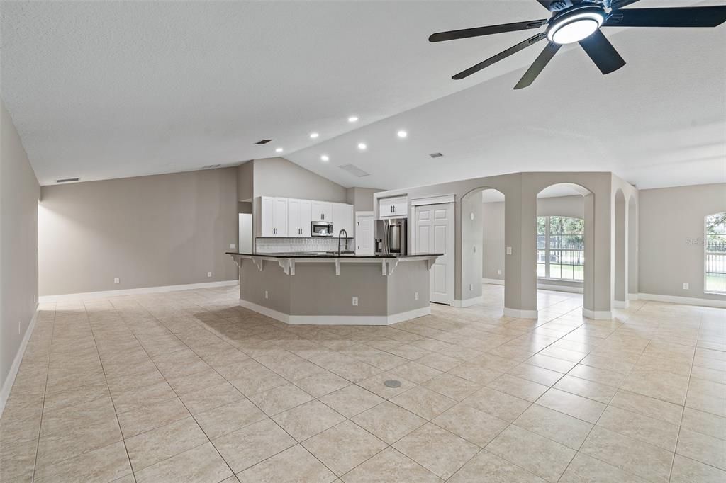 For Sale: $550,000 (5 beds, 3 baths, 3415 Square Feet)