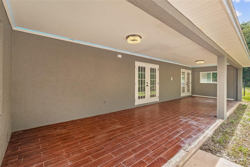 For Sale: $550,000 (5 beds, 3 baths, 3415 Square Feet)