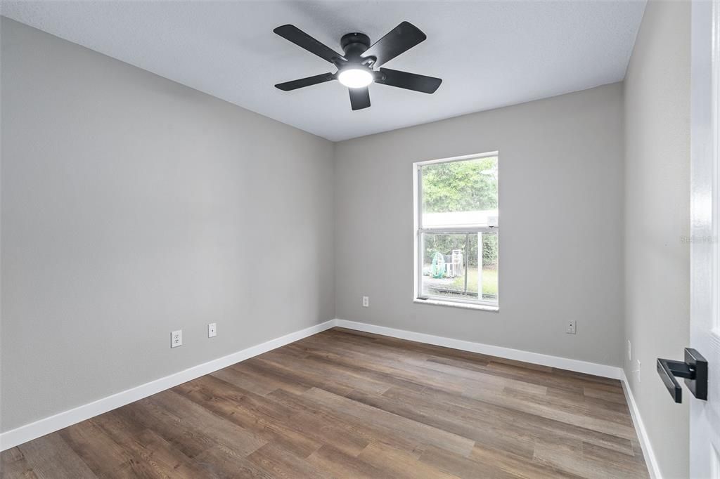 For Sale: $550,000 (5 beds, 3 baths, 3415 Square Feet)