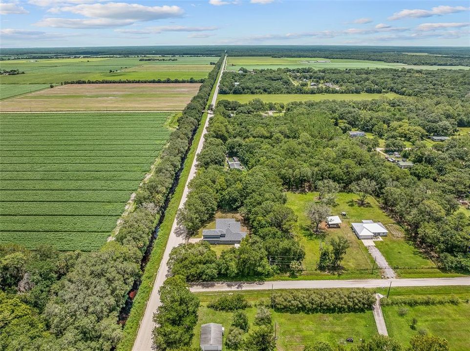 For Sale: $550,000 (5 beds, 3 baths, 3415 Square Feet)