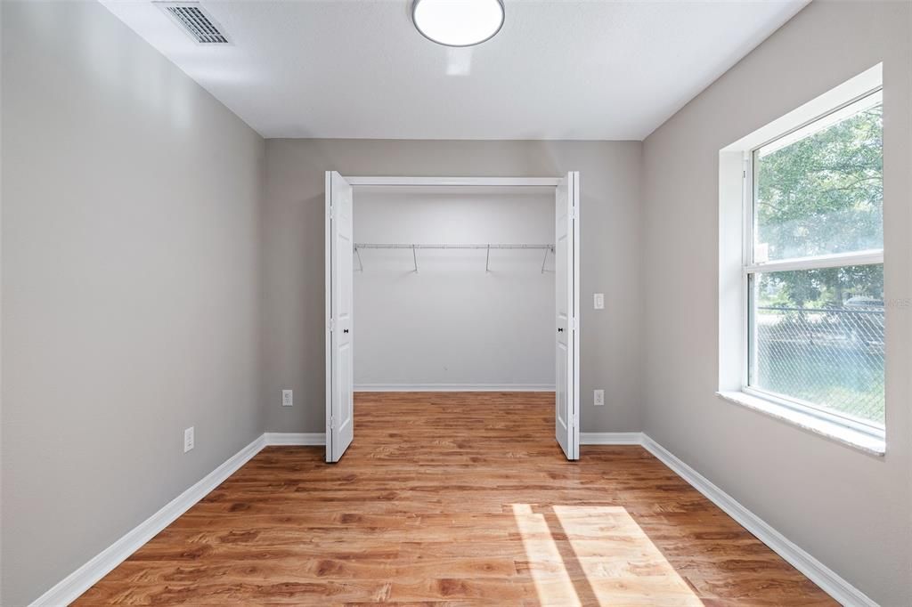 For Sale: $550,000 (5 beds, 3 baths, 3415 Square Feet)