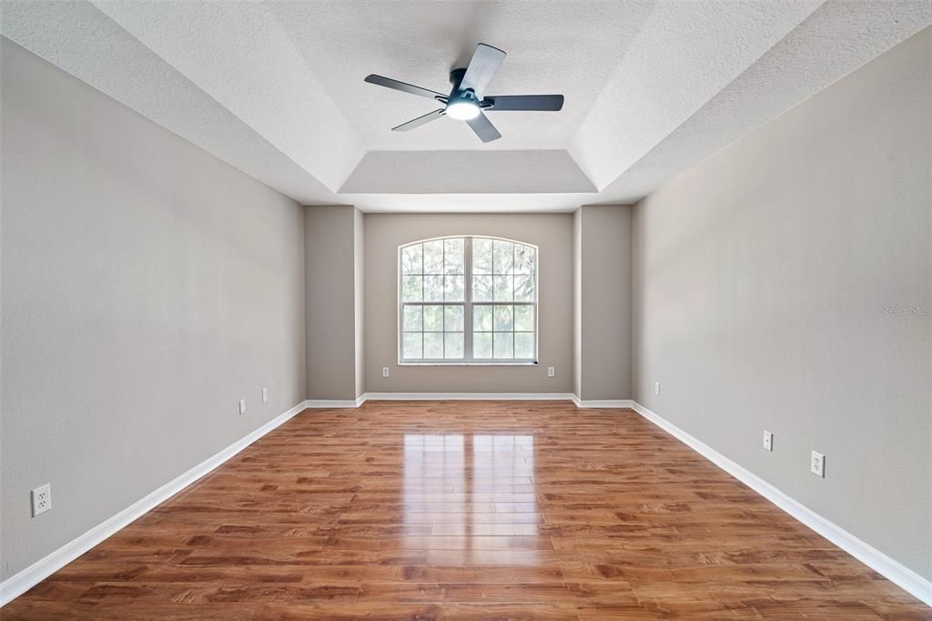 For Sale: $550,000 (5 beds, 3 baths, 3415 Square Feet)