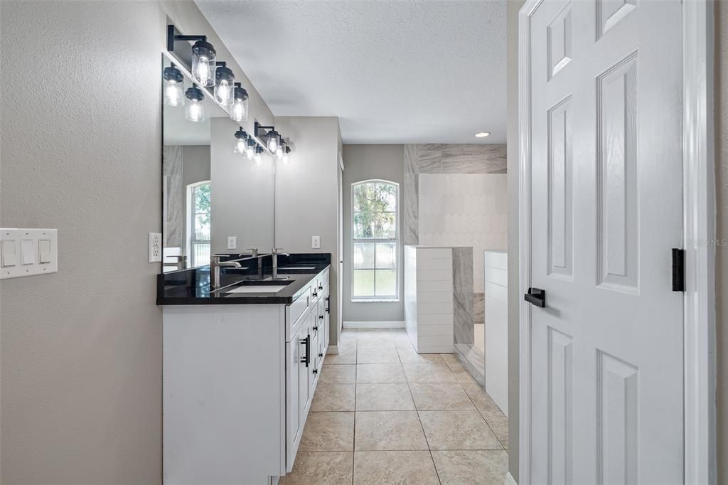 For Sale: $550,000 (5 beds, 3 baths, 3415 Square Feet)