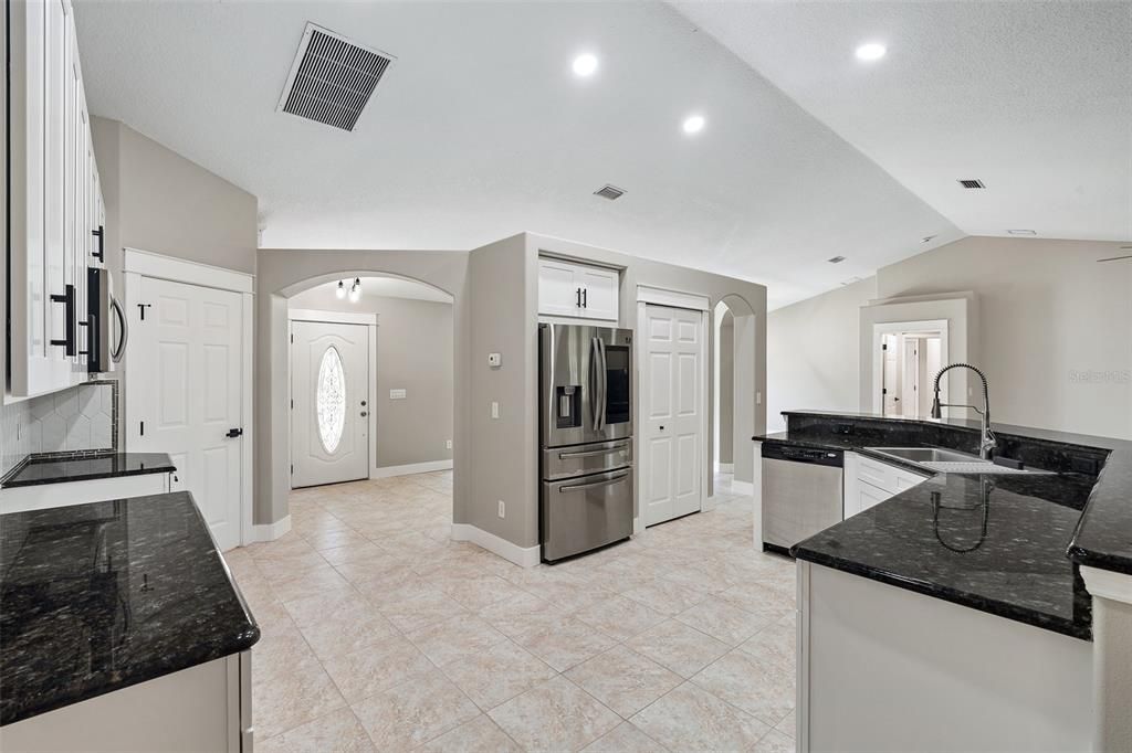 For Sale: $550,000 (5 beds, 3 baths, 3415 Square Feet)