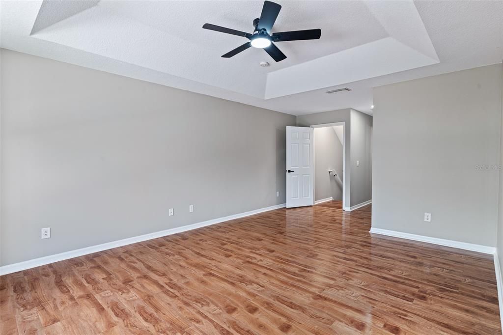 For Sale: $550,000 (5 beds, 3 baths, 3415 Square Feet)