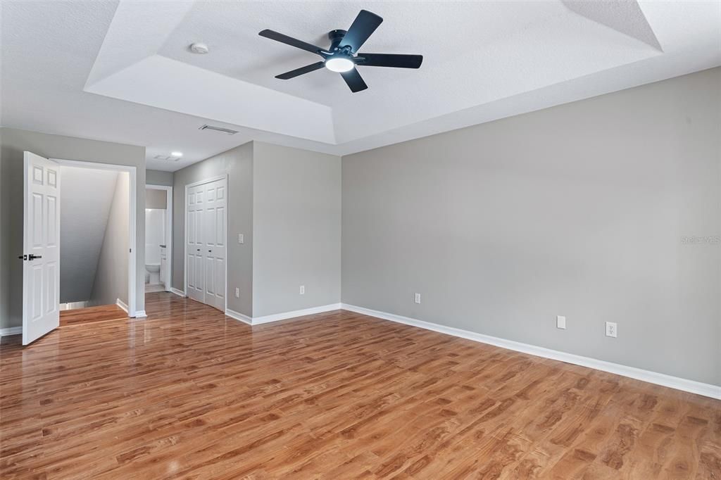 For Sale: $550,000 (5 beds, 3 baths, 3415 Square Feet)