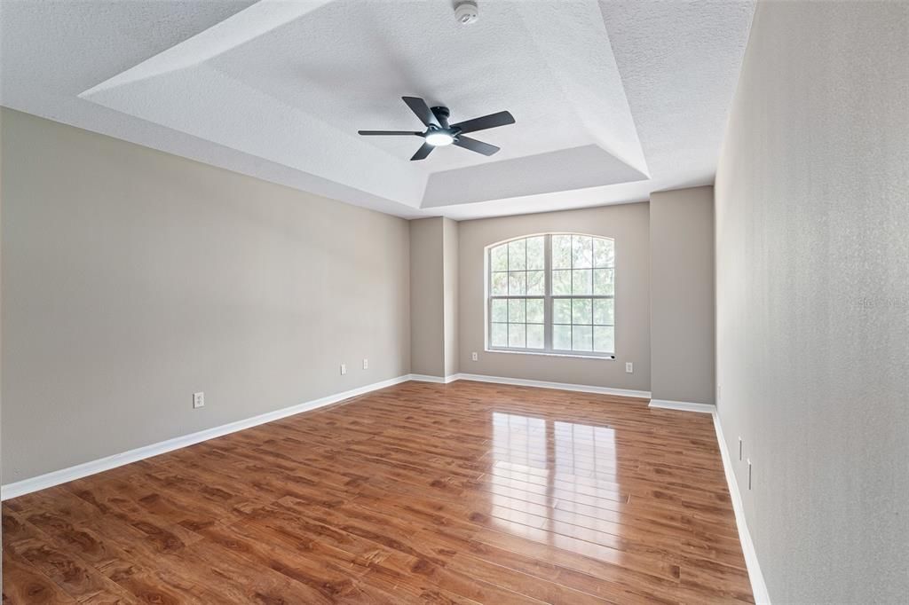 For Sale: $550,000 (5 beds, 3 baths, 3415 Square Feet)