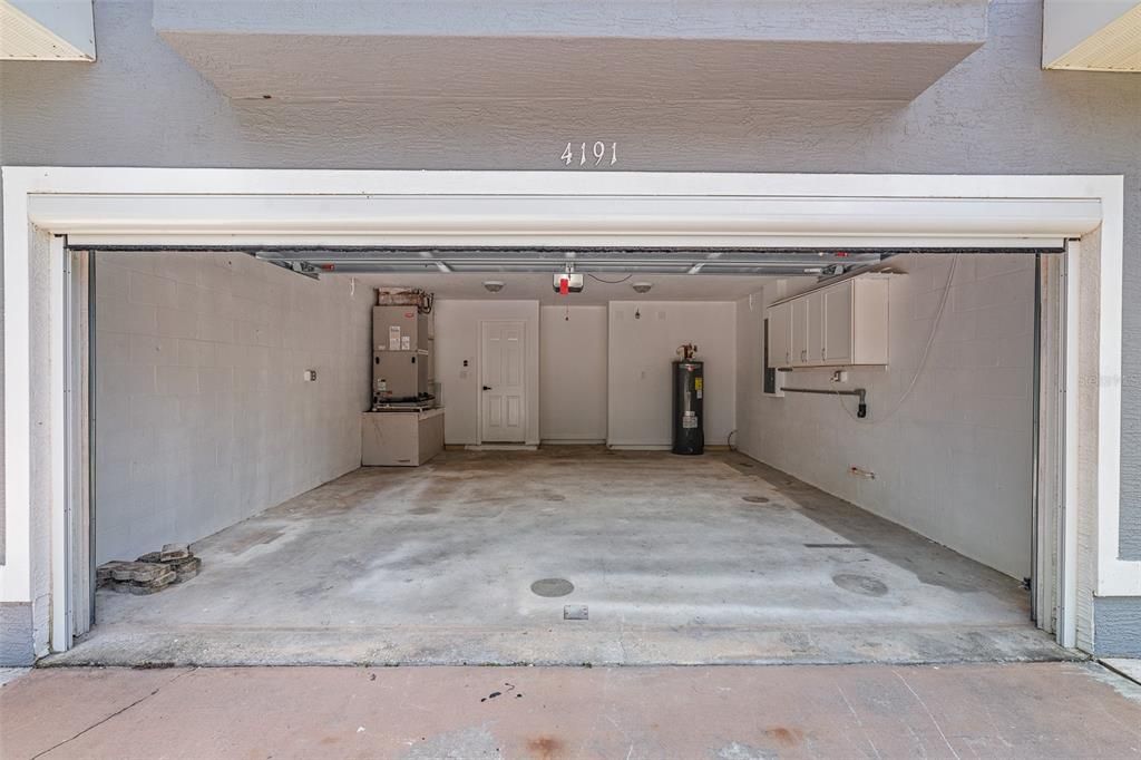 For Sale: $550,000 (5 beds, 3 baths, 3415 Square Feet)