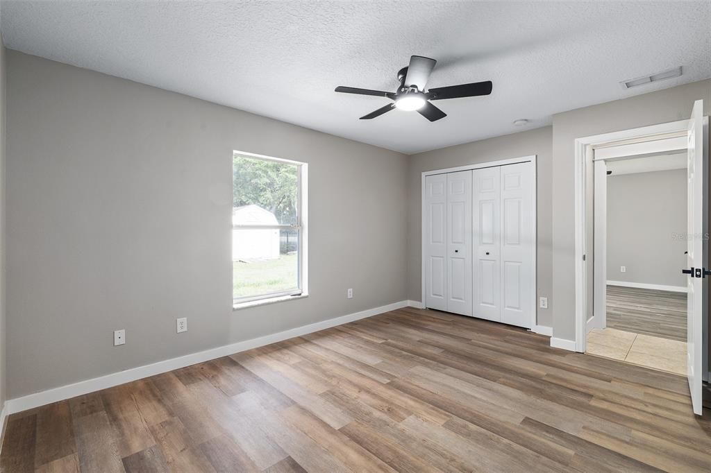 For Sale: $550,000 (5 beds, 3 baths, 3415 Square Feet)