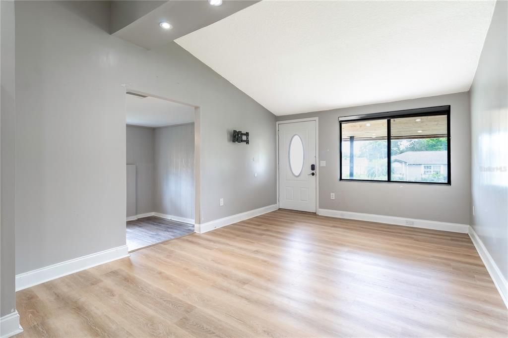 待售: $297,000 (3 贝兹, 2 浴室, 1187 平方英尺)