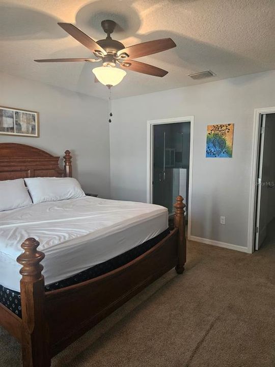 Active With Contract: $1,875 (3 beds, 2 baths, 1504 Square Feet)