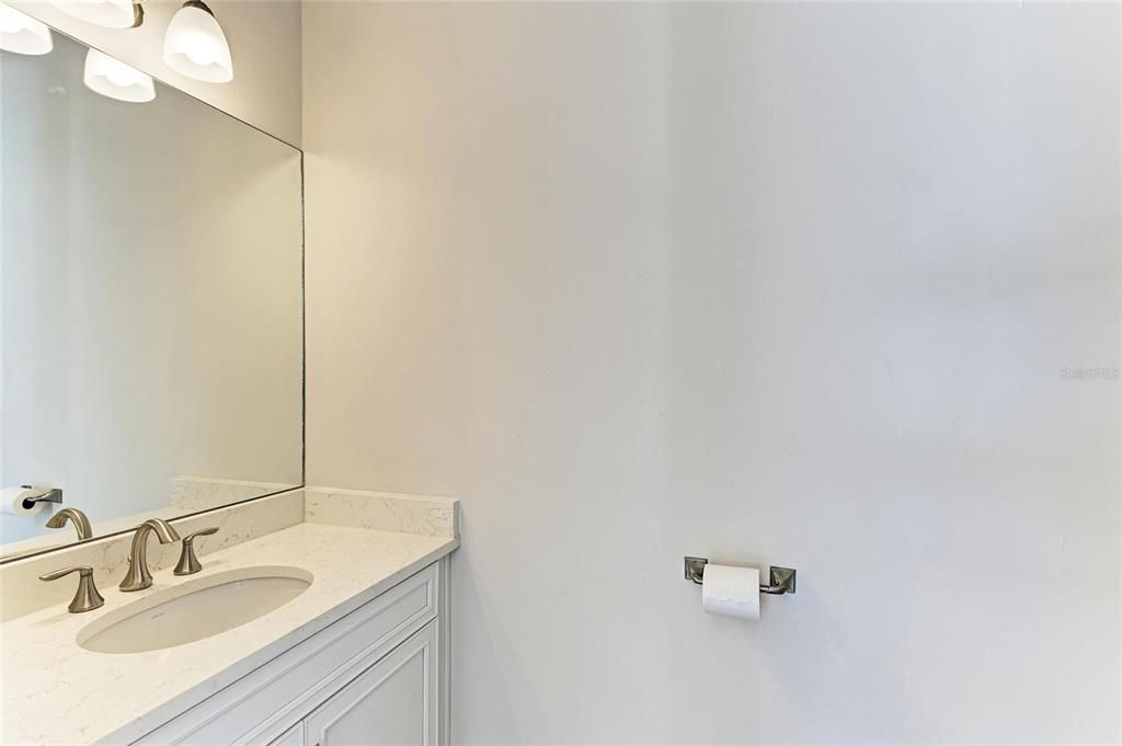 Active With Contract: $914,900 (3 beds, 3 baths, 2593 Square Feet)