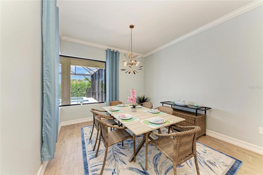 Active With Contract: $914,900 (3 beds, 3 baths, 2593 Square Feet)