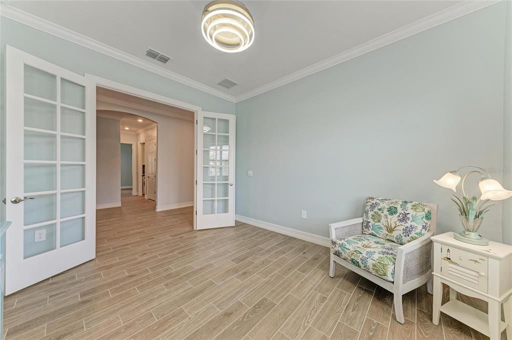 Active With Contract: $914,900 (3 beds, 3 baths, 2593 Square Feet)