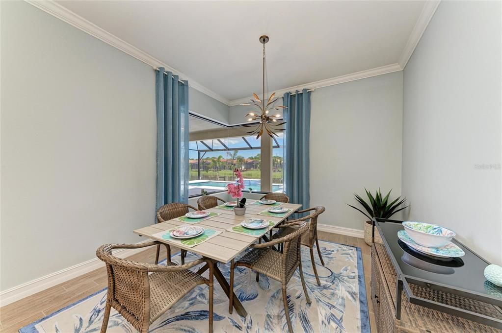 Active With Contract: $914,900 (3 beds, 3 baths, 2593 Square Feet)