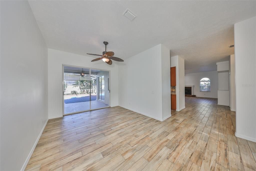 Active With Contract: $550,000 (4 beds, 3 baths, 3245 Square Feet)