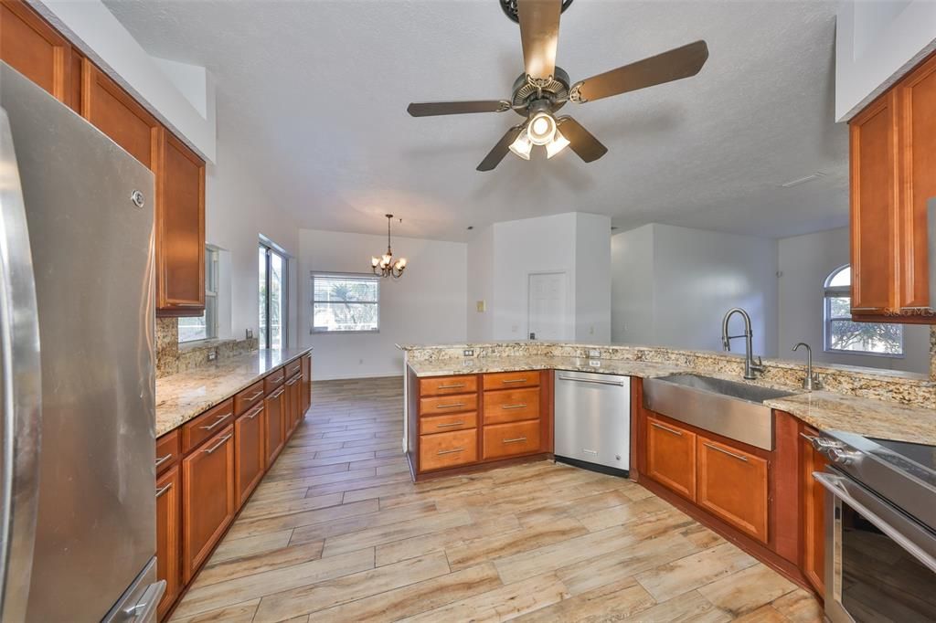 Active With Contract: $550,000 (4 beds, 3 baths, 3245 Square Feet)