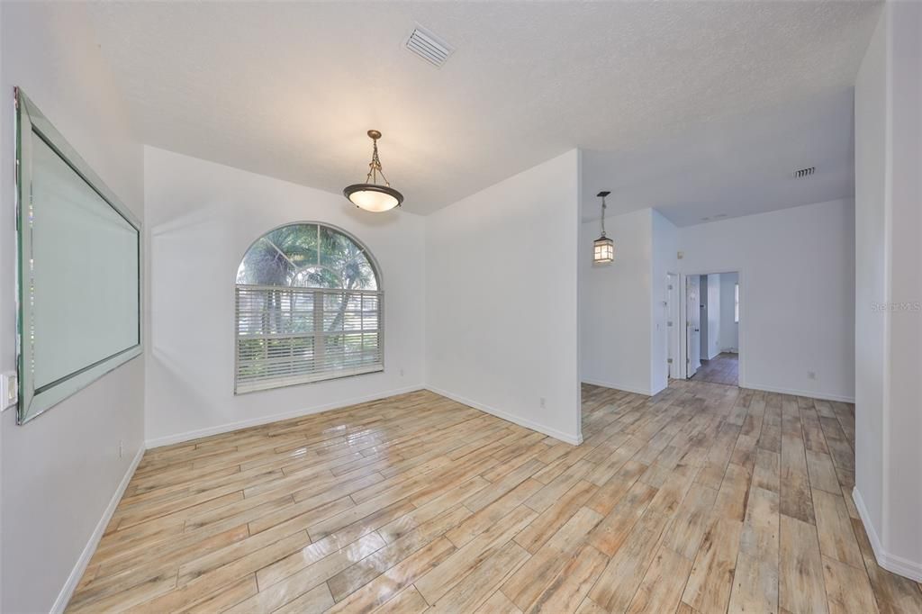 Active With Contract: $550,000 (4 beds, 3 baths, 3245 Square Feet)