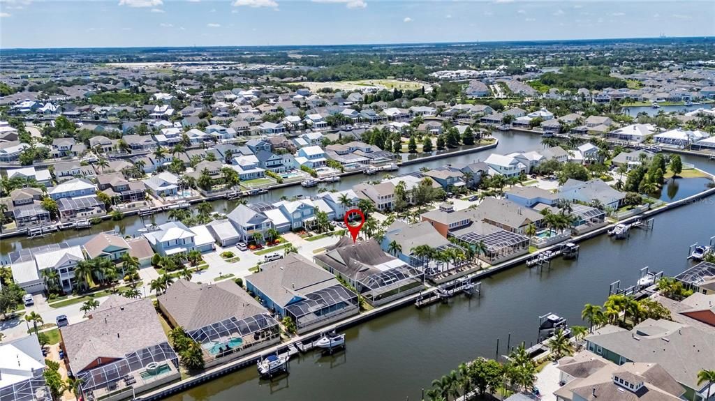 Activo con contrato: $879,900 (3 camas, 3 baños, 2815 Pies cuadrados)