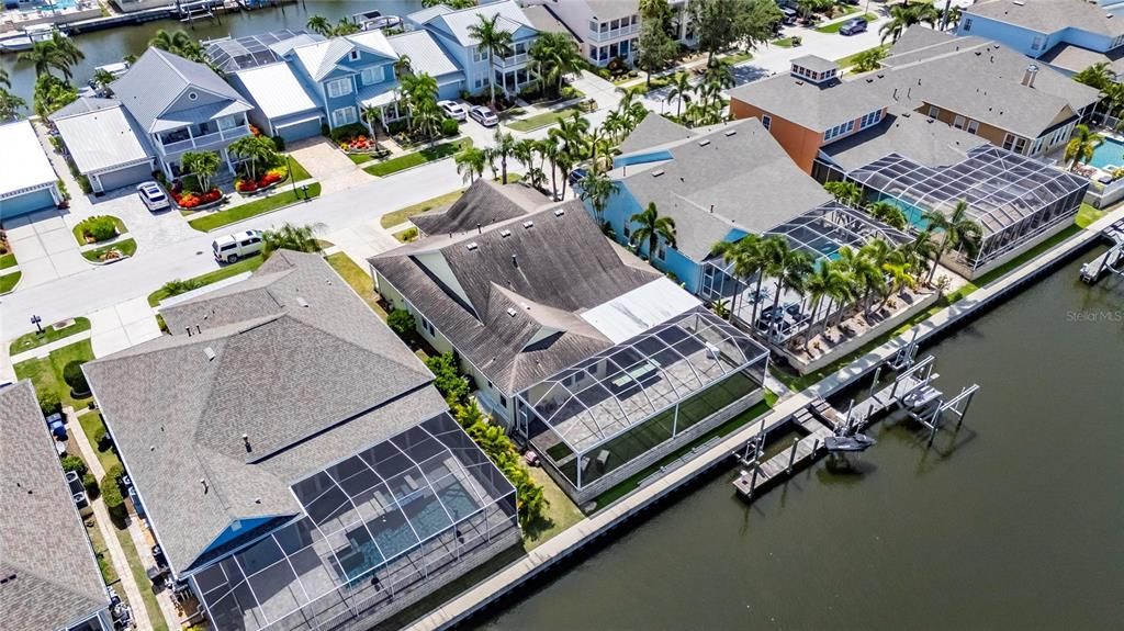 Activo con contrato: $879,900 (3 camas, 3 baños, 2815 Pies cuadrados)