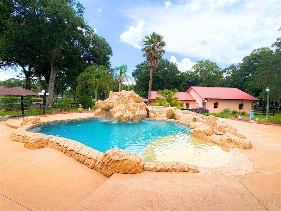 For Sale: $949,000 (5 beds, 3 baths, 3656 Square Feet)