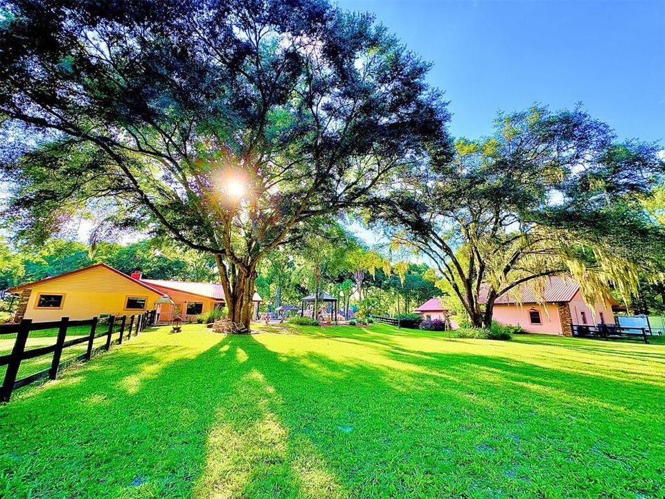 For Sale: $949,000 (5 beds, 3 baths, 3656 Square Feet)