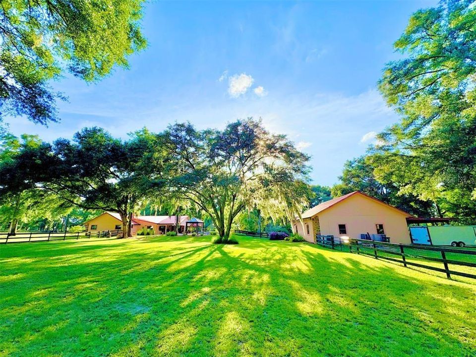 For Sale: $949,000 (5 beds, 3 baths, 3656 Square Feet)