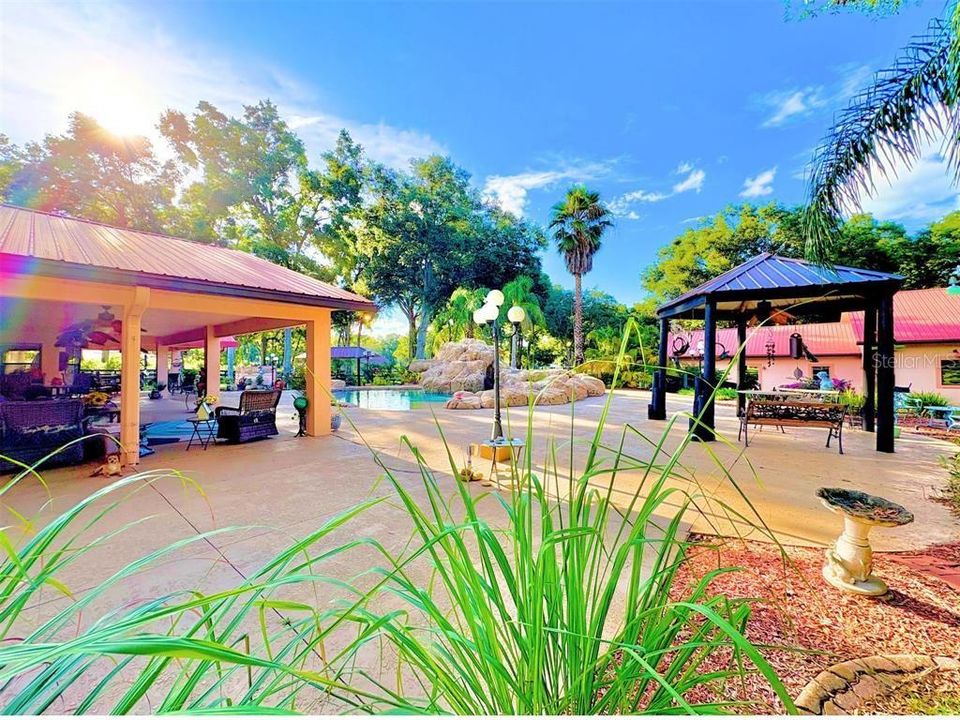 For Sale: $949,000 (5 beds, 3 baths, 3656 Square Feet)