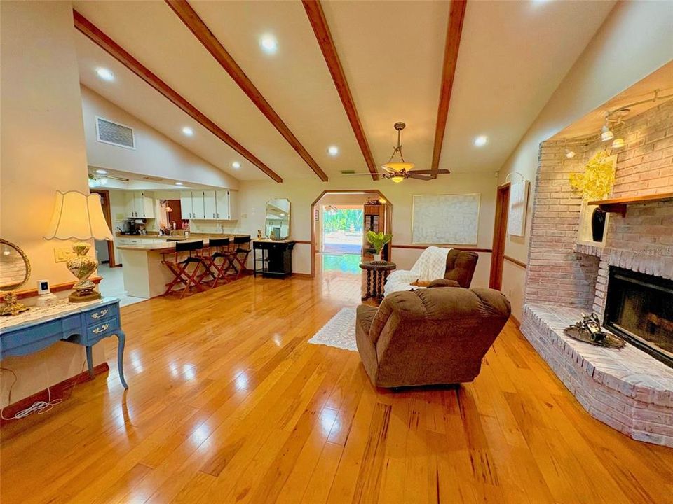 For Sale: $949,000 (5 beds, 3 baths, 3656 Square Feet)