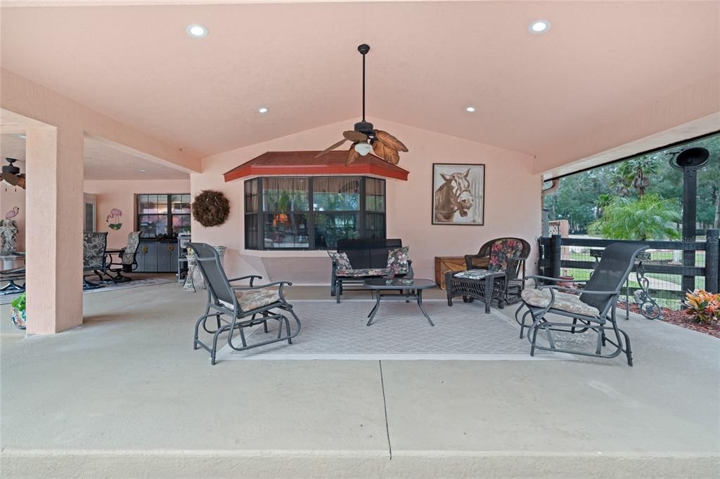 For Sale: $949,000 (5 beds, 3 baths, 3656 Square Feet)