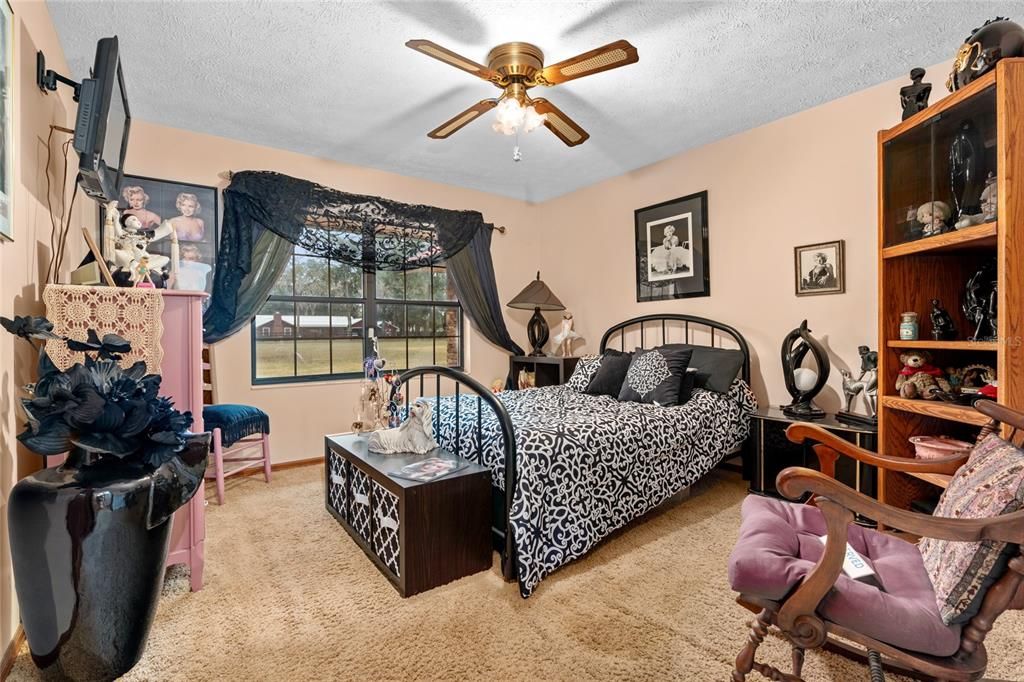 For Sale: $949,000 (5 beds, 3 baths, 3656 Square Feet)