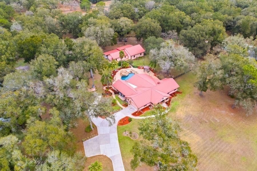 For Sale: $949,000 (5 beds, 3 baths, 3656 Square Feet)