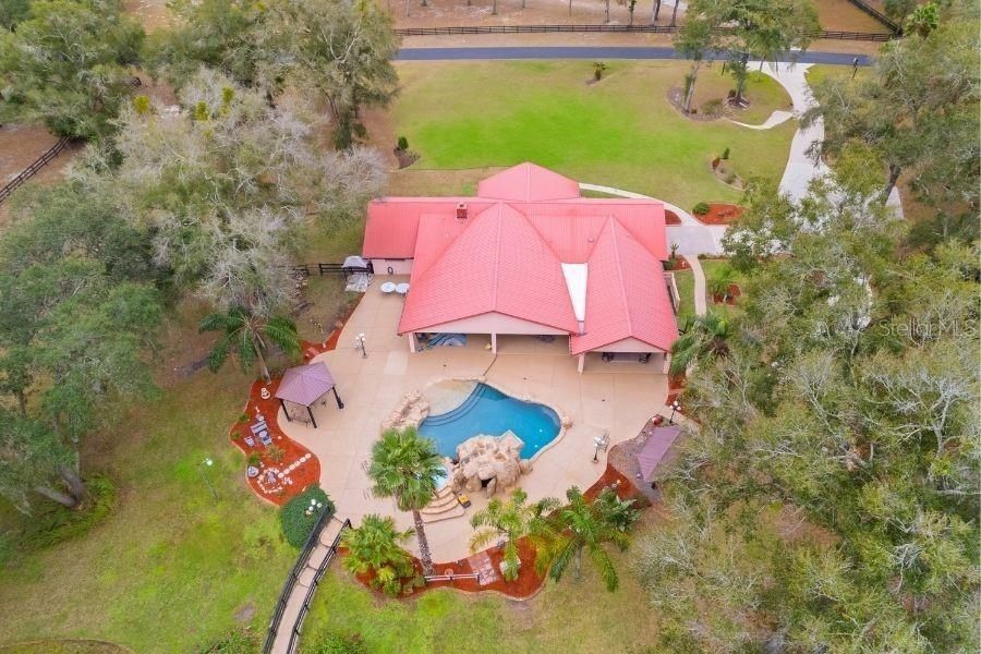 For Sale: $949,000 (5 beds, 3 baths, 3656 Square Feet)