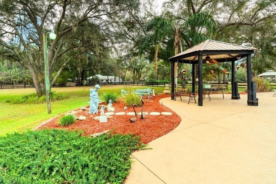 For Sale: $949,000 (5 beds, 3 baths, 3656 Square Feet)