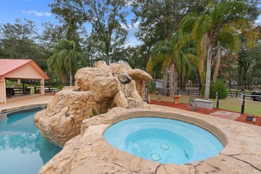 For Sale: $949,000 (5 beds, 3 baths, 3656 Square Feet)