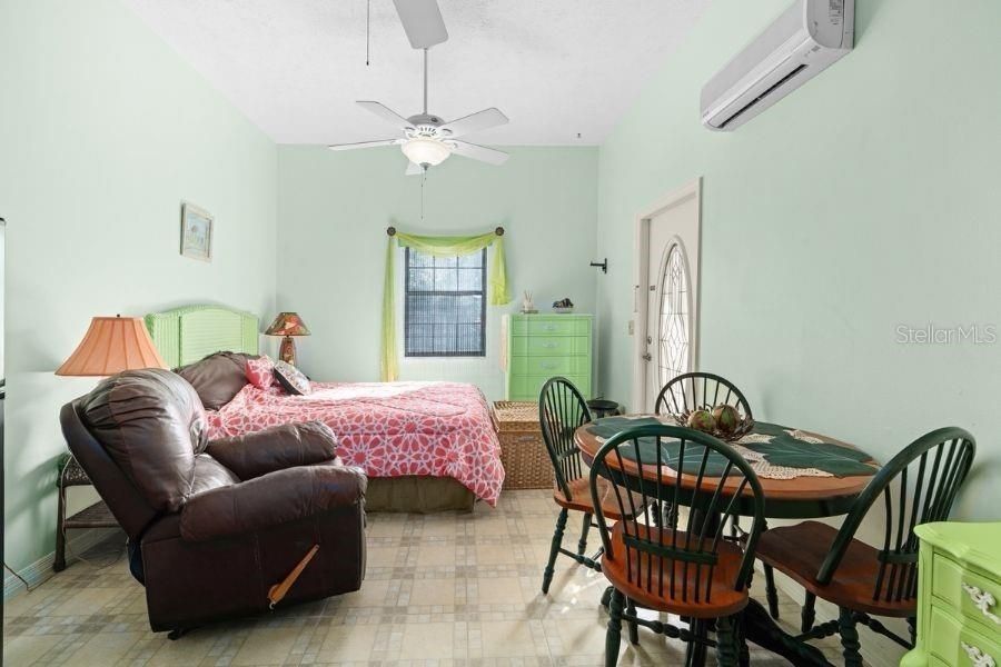 For Sale: $949,000 (5 beds, 3 baths, 3656 Square Feet)