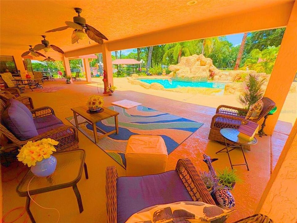 For Sale: $949,000 (5 beds, 3 baths, 3656 Square Feet)