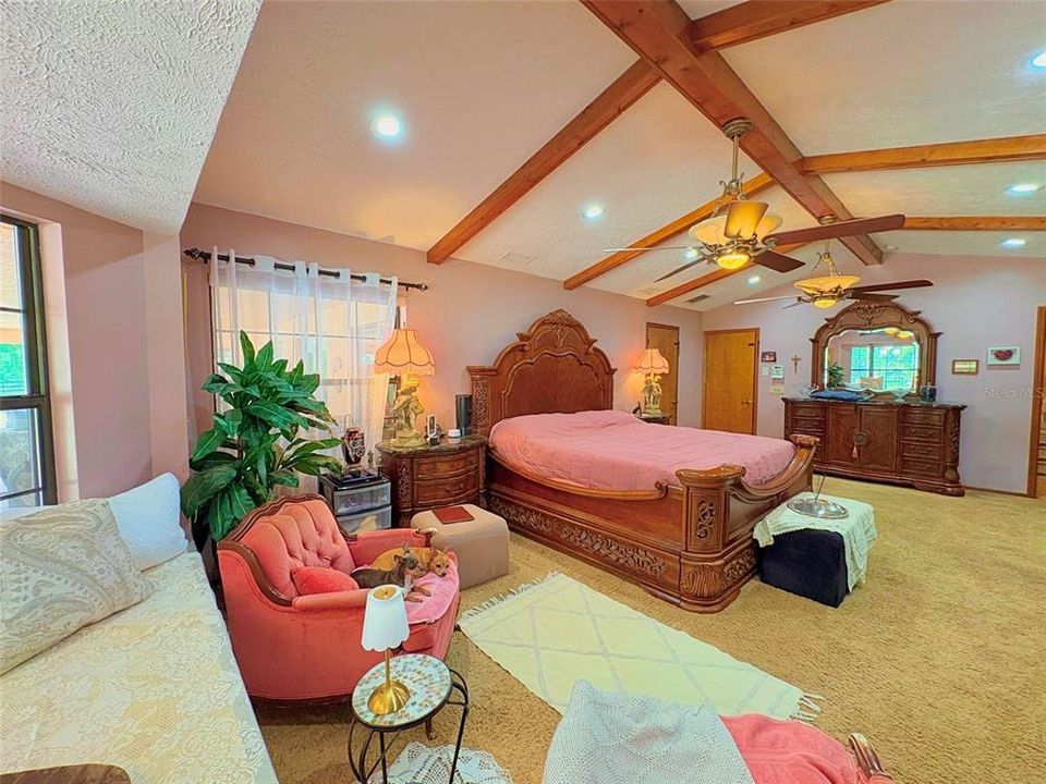 For Sale: $949,000 (5 beds, 3 baths, 3656 Square Feet)